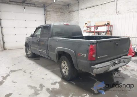2005 Chevrolet Silverado 1500 Z71 z USA, uszkodzony, nr VIN 2GCEK19B851288064